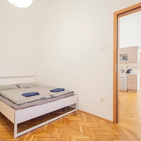 Two Bedroom Apartment At Basilica Budapest Luaran gambar