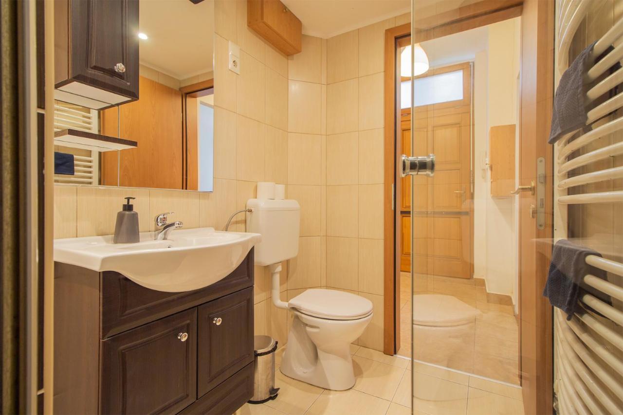 Two Bedroom Apartment At Basilica Budapest Luaran gambar